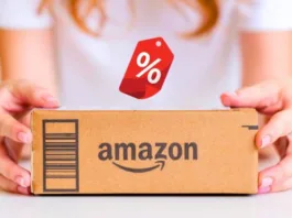 caixa da amazon nas maoes de uma mulher