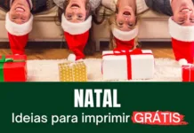 pessoas deitadas de cabeça para baixo no sofá olhando para presentes de natal